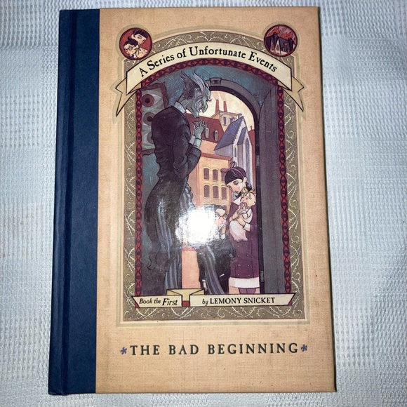 'A Series of Unfortunate Events' #1 Hard Cover Book - Picture 1 of 12